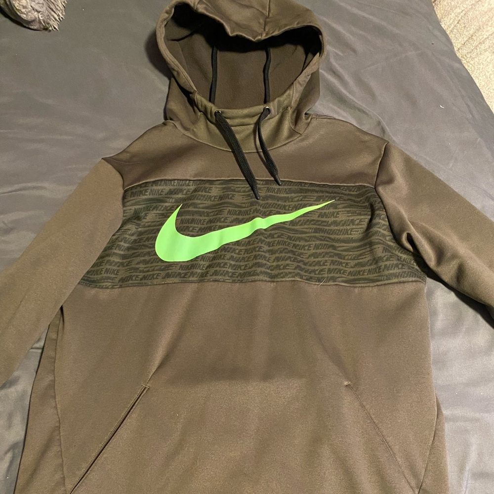 Nike sweatshirt